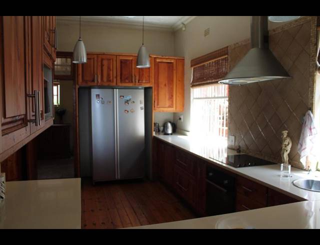 3 BEDROOM HOUSE FOR SALE IN KENSINGTON